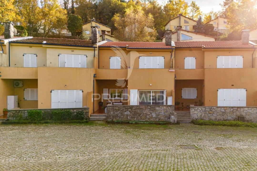 Moradia T1 para Venda em Venda Nova e Pondras Foto 6