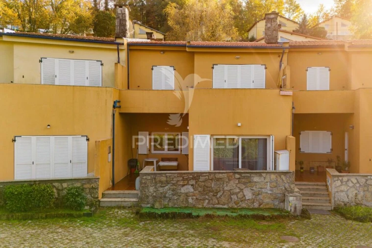 Moradia T1 para Venda em Venda Nova e Pondras Foto 1