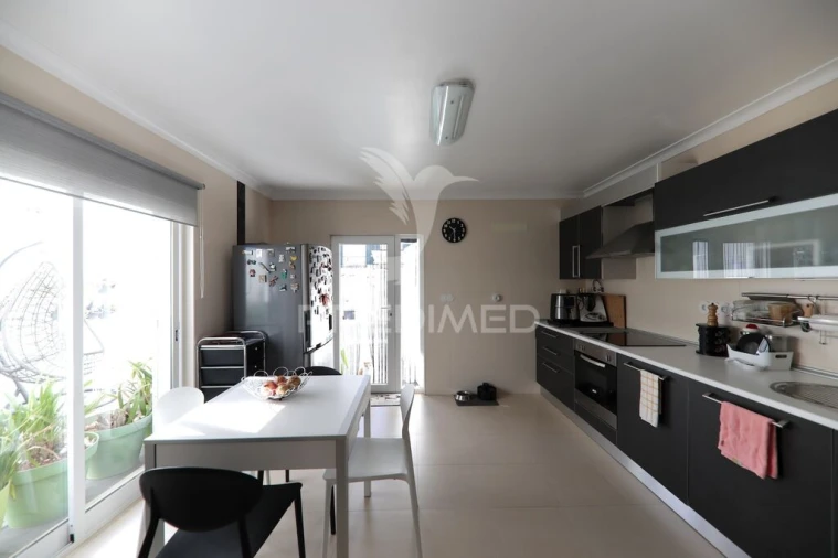 Moradia T3 para Venda em Canaviais Foto 7