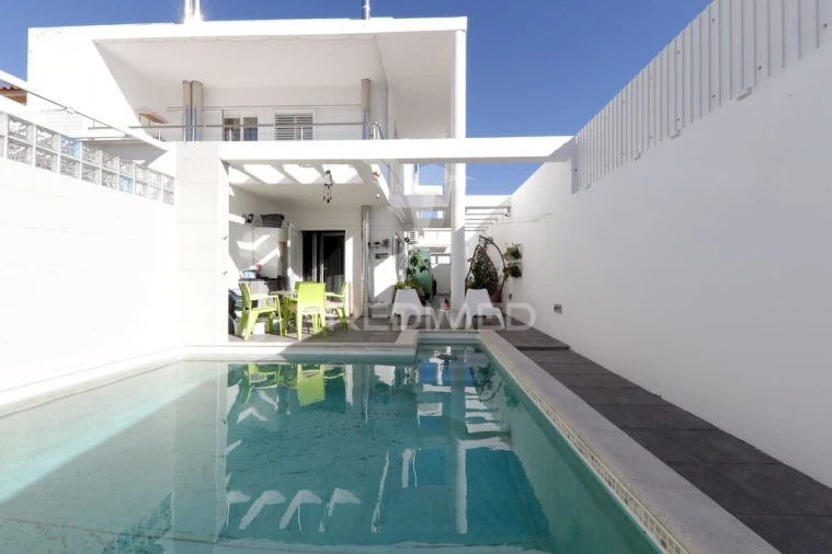 Moradia T3 para Venda em Canaviais Foto 2