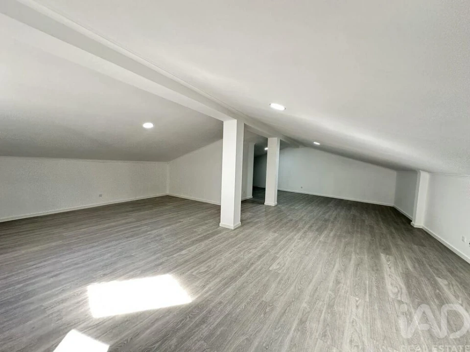 Moradia T5 para Venda em Cavadoude Foto 25