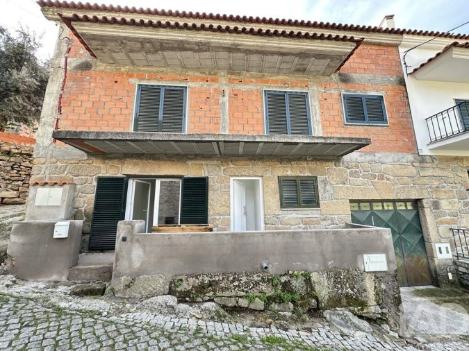 Moradia T5 para Venda em Cavadoude Foto 29