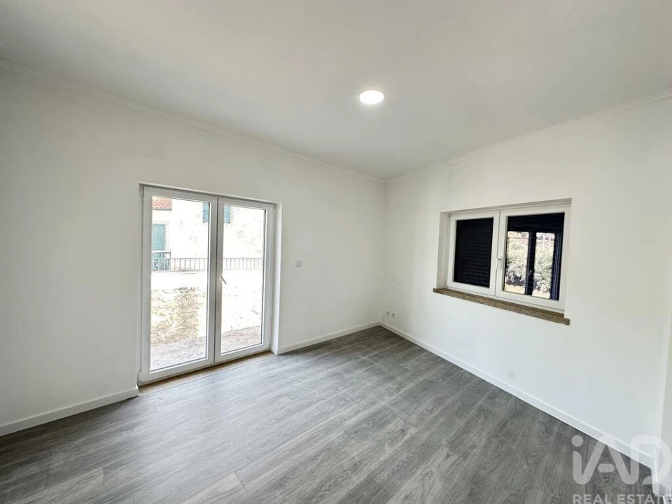 Moradia T5 para Venda em Cavadoude Foto 1