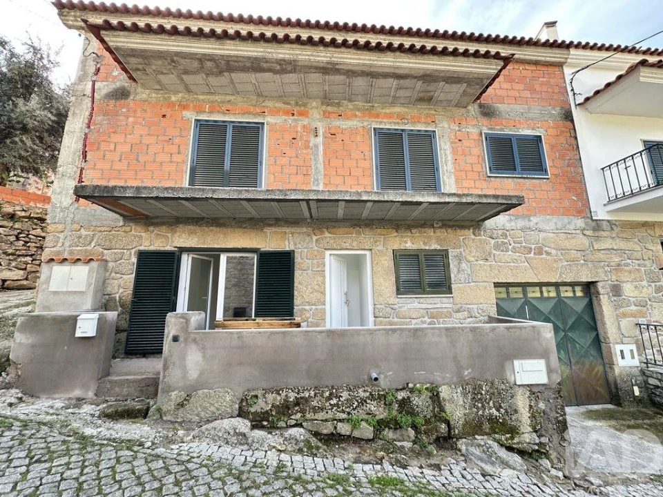 Moradia T5 para Venda em Cavadoude Foto 29