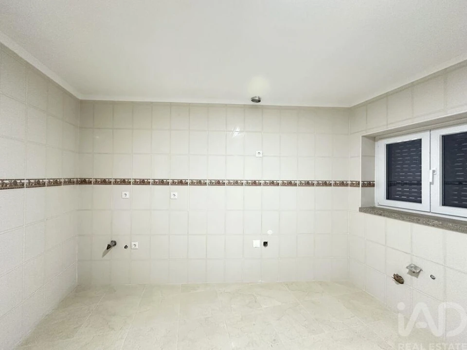 Moradia T5 para Venda em Cavadoude Foto 9