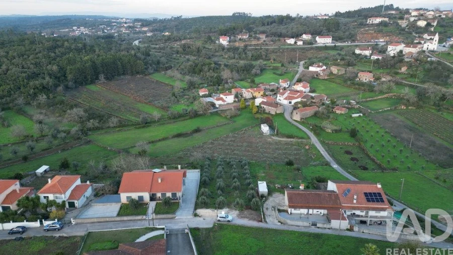 Terreno para Venda em São Miguel, Santa Eufémia e Rabaçal Foto 3