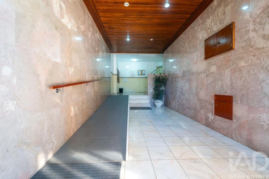 Apartamento T3 para Venda em Pechão Foto 30