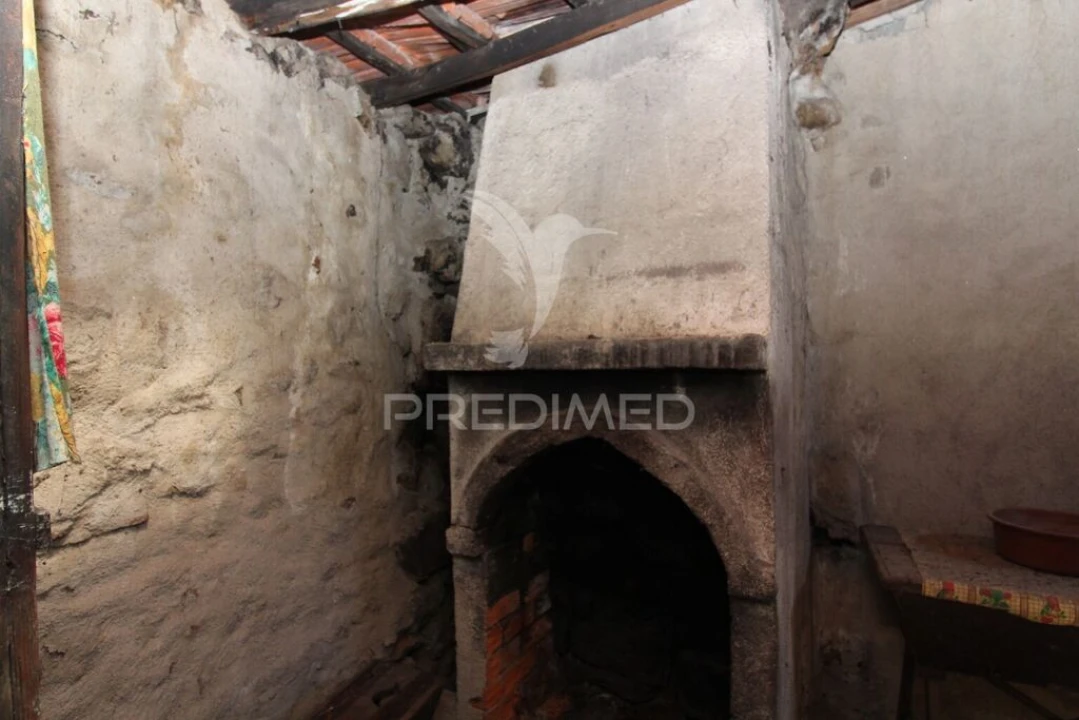 Moradia T2 para Venda em Esmolfe Foto 12