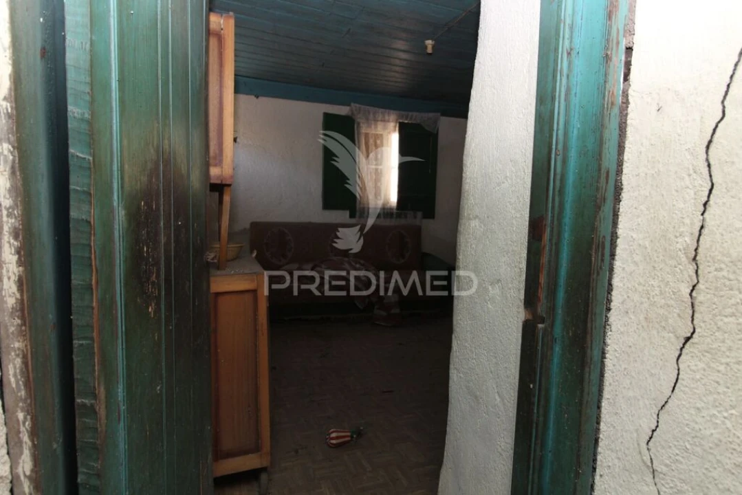 Moradia T2 para Venda em Esmolfe Foto 13