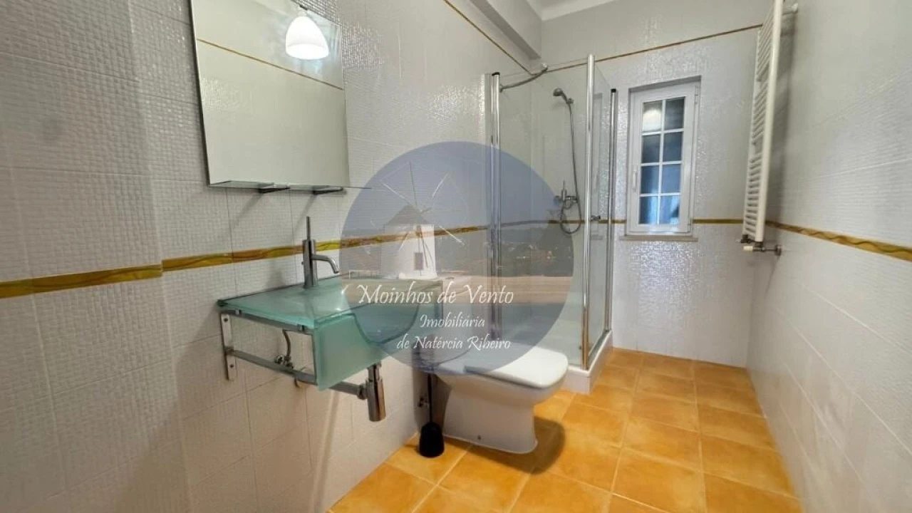 Moradia T5 para Venda em Moita Foto 57