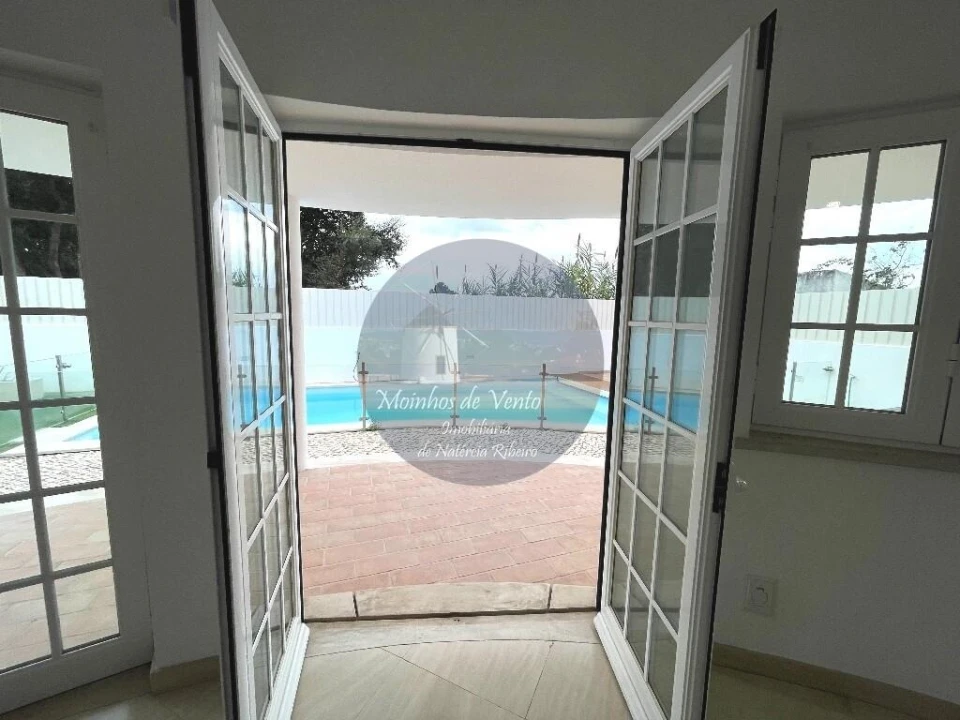 Moradia T5 para Venda em Moita Foto 33