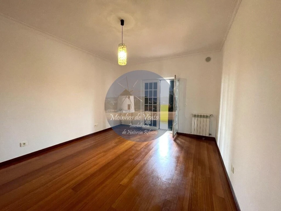 Moradia T5 para Venda em Moita Foto 38