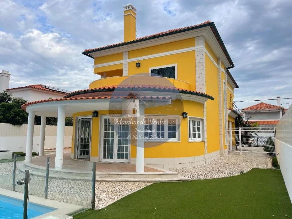 Moradia T5 para Venda em Moita Foto 2