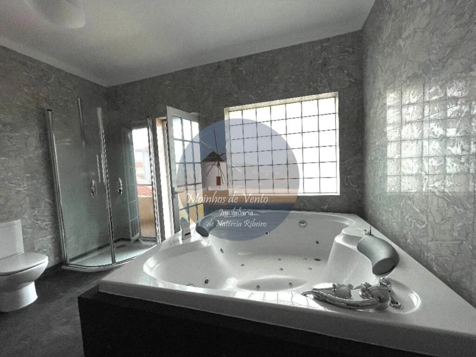 Moradia T5 para Venda em Moita Foto 54