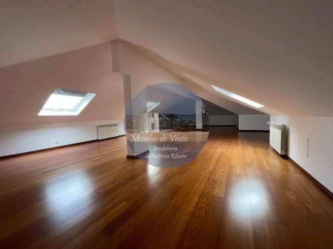 Moradia T5 para Venda em Moita Foto 45