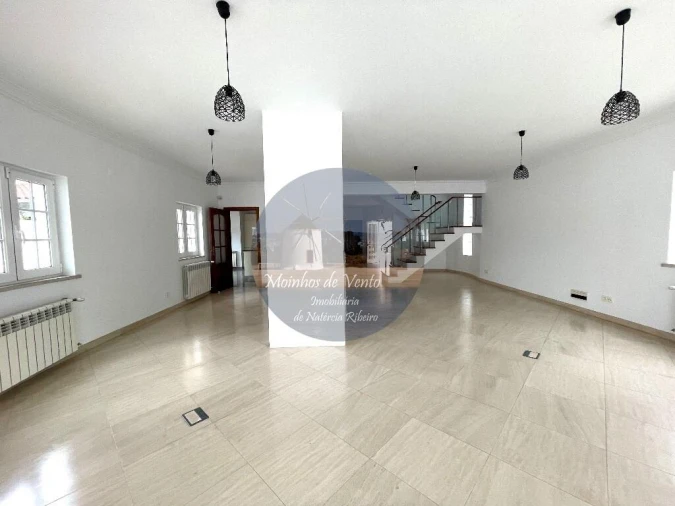 Moradia T5 para Venda em Moita Foto 32