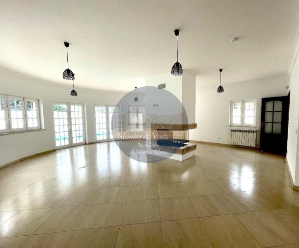 Moradia T5 para Venda em Moita Foto 28