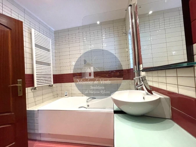 Moradia T5 para Venda em Moita Foto 49