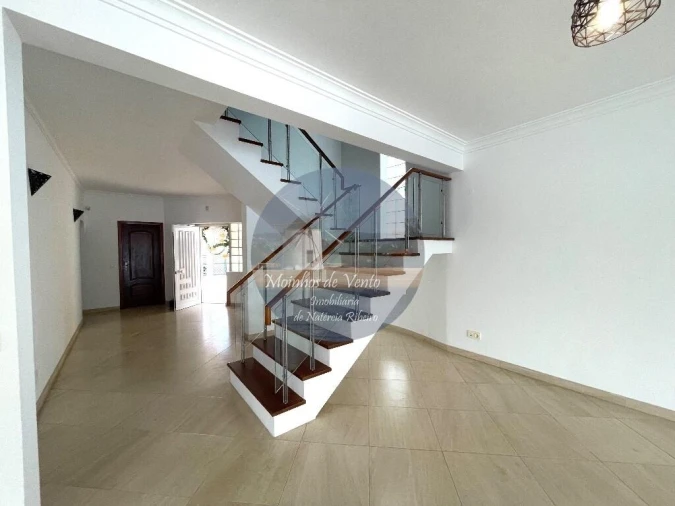 Moradia T5 para Venda em Moita Foto 34