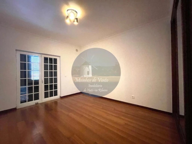 Moradia T5 para Venda em Moita Foto 42