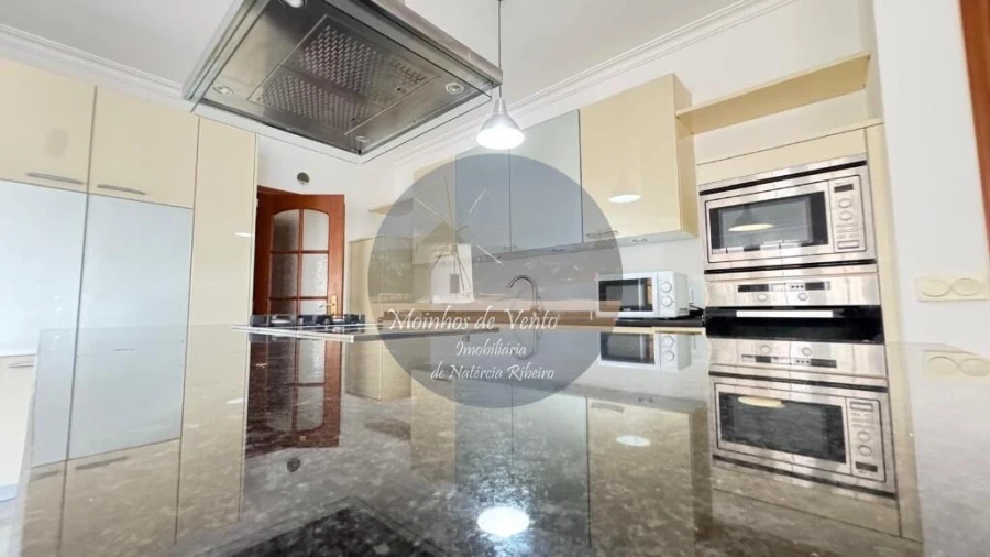 Moradia T5 para Venda em Moita Foto 23