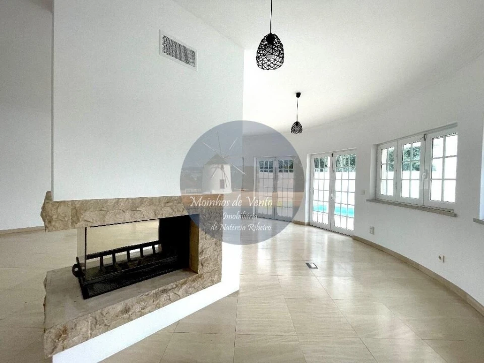 Moradia T5 para Venda em Moita Foto 31