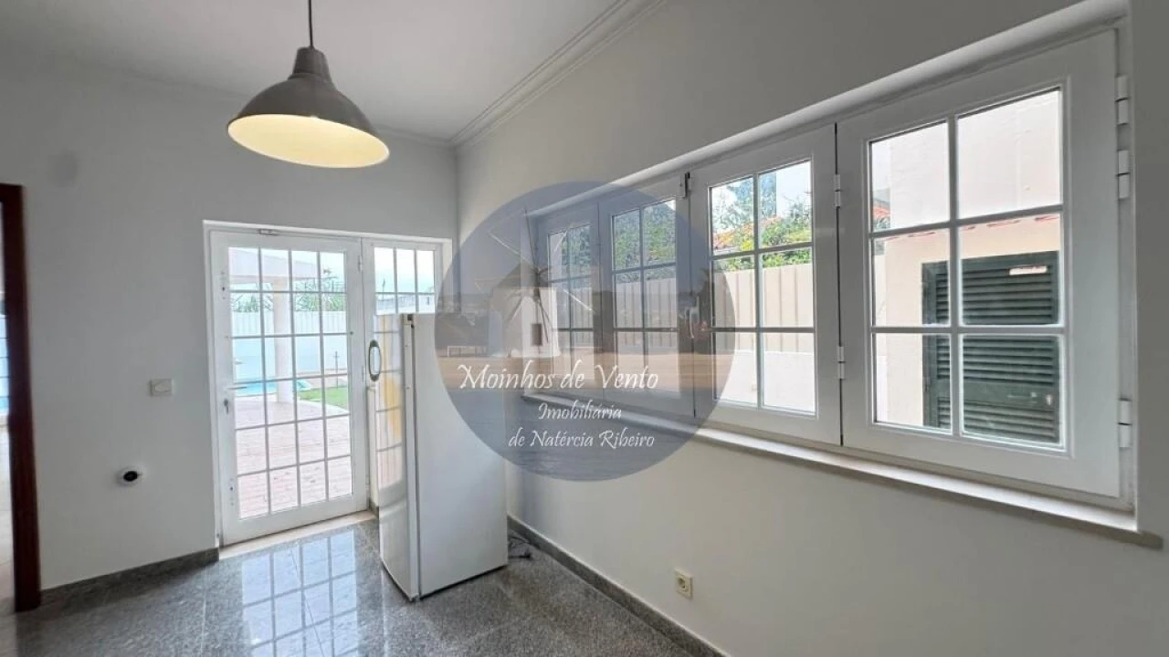 Moradia T5 para Venda em Moita Foto 21