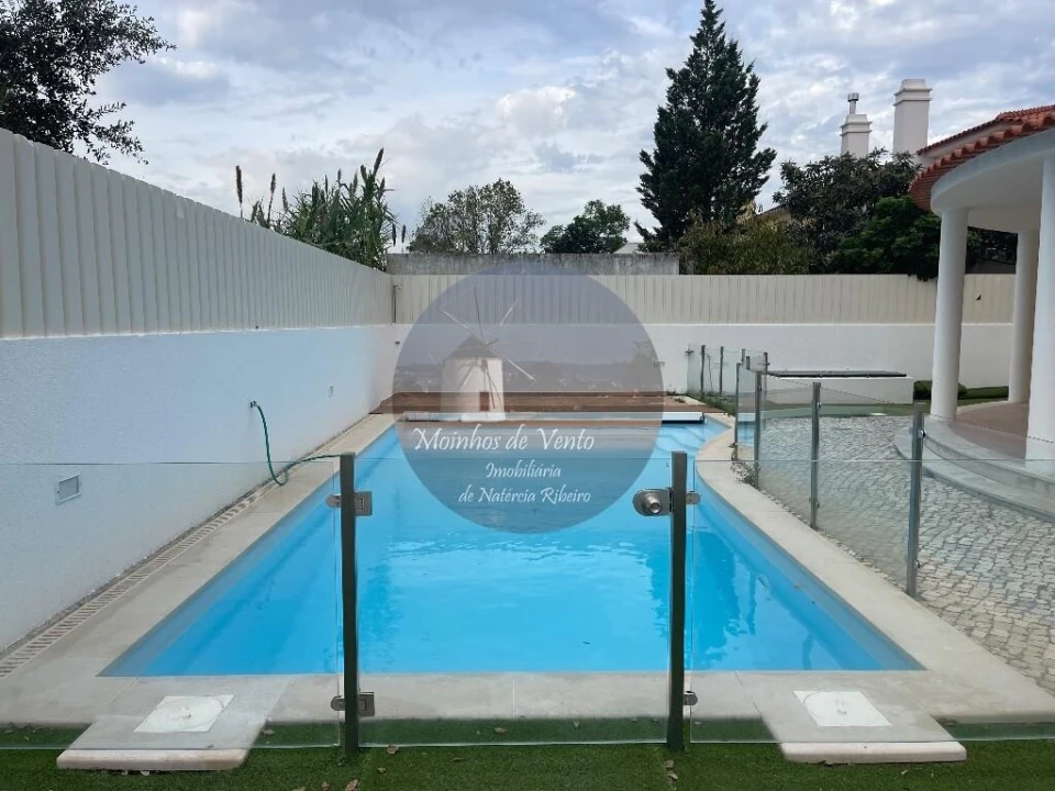 Moradia T5 para Venda em Moita Foto 4