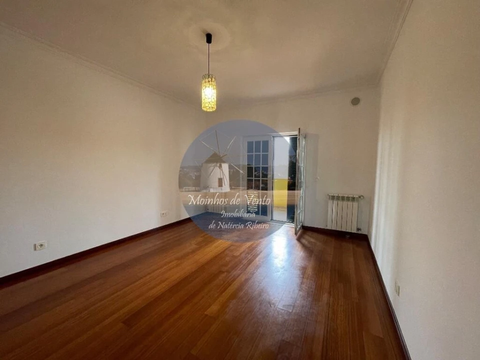 Moradia T5 para Venda em Moita Foto 39