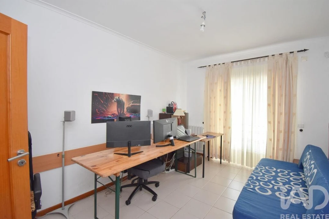 Moradia T4 para Venda em Sé Nova, Santa Cruz, Almedina e São Bartolomeu Foto 12