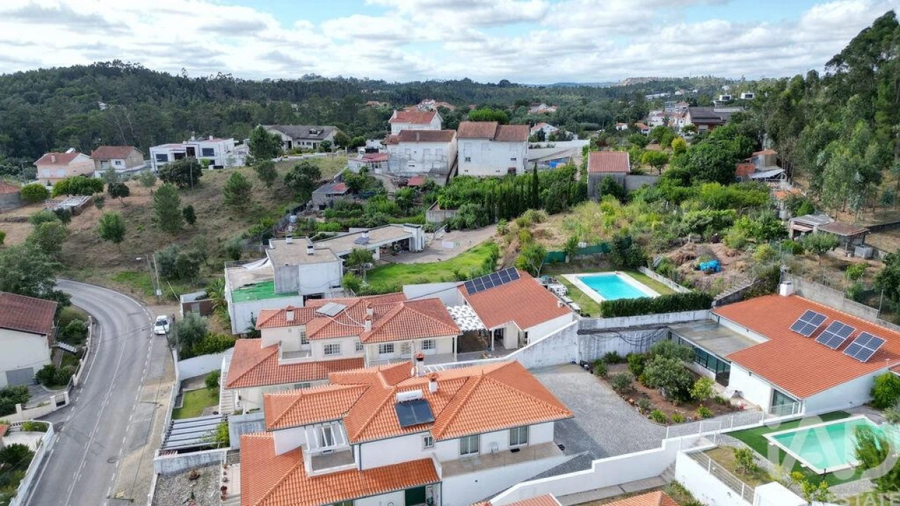 Moradia T4 para Venda em Sé Nova, Santa Cruz, Almedina e São Bartolomeu Foto 34