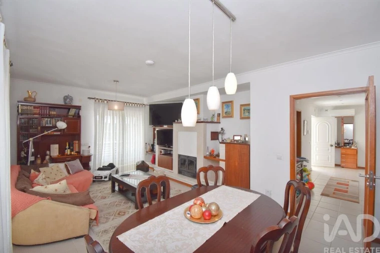 Moradia T4 para Venda em Sé Nova, Santa Cruz, Almedina e São Bartolomeu Foto 10