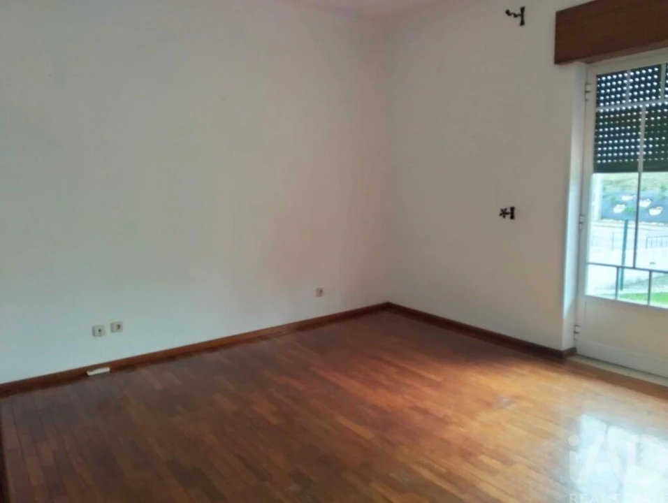 Moradia T4 para Venda em Povoa da Isenta Foto 15