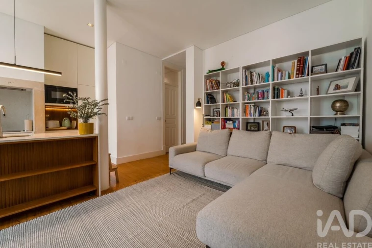 Apartamento T2 para Venda em Campo de Ourique Foto 2