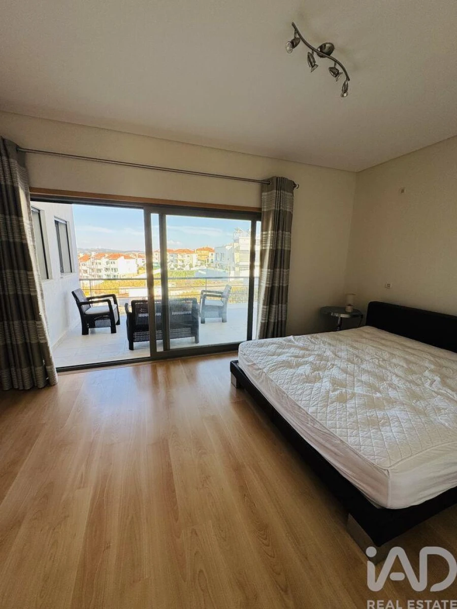 Moradia T3 para Venda em Lourinhã e Atalaia Foto 10