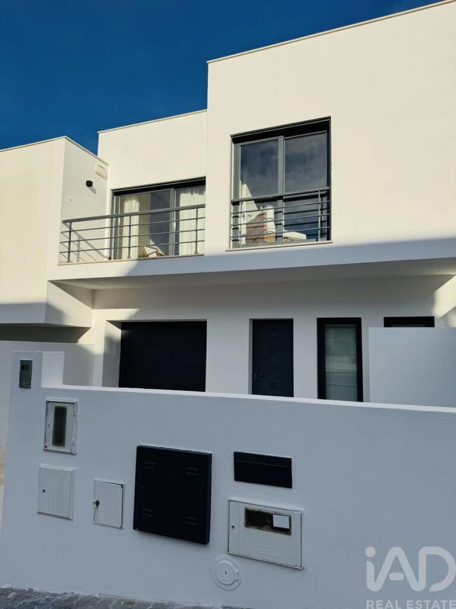 Moradia T3 para Venda em Lourinhã e Atalaia Foto 3