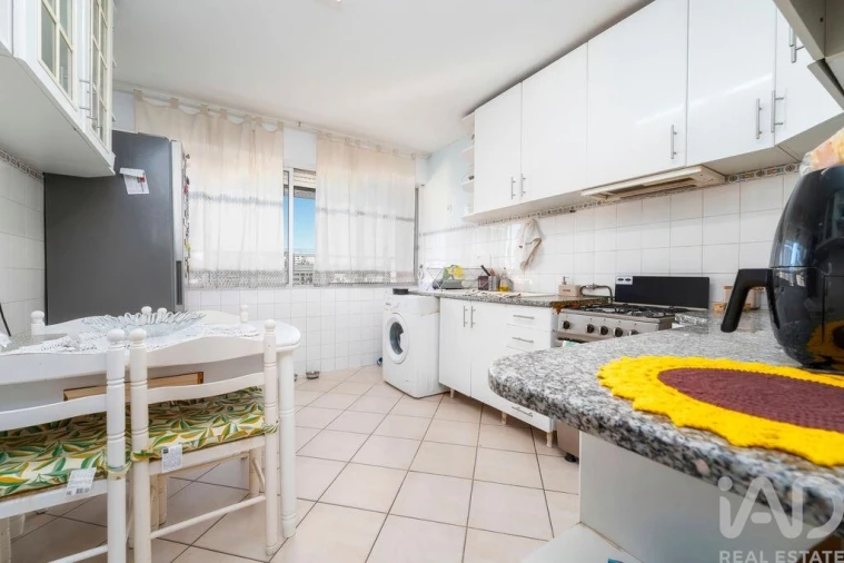 Apartamento T3 para Venda em Faro (Sé e São Pedro) Foto 11