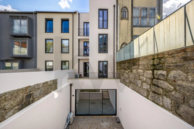 Apartamento T2 para Venda em Cedofeita, Santo Ildefonso, Sé, Miragaia, São Nicolau e Vitória Foto 4