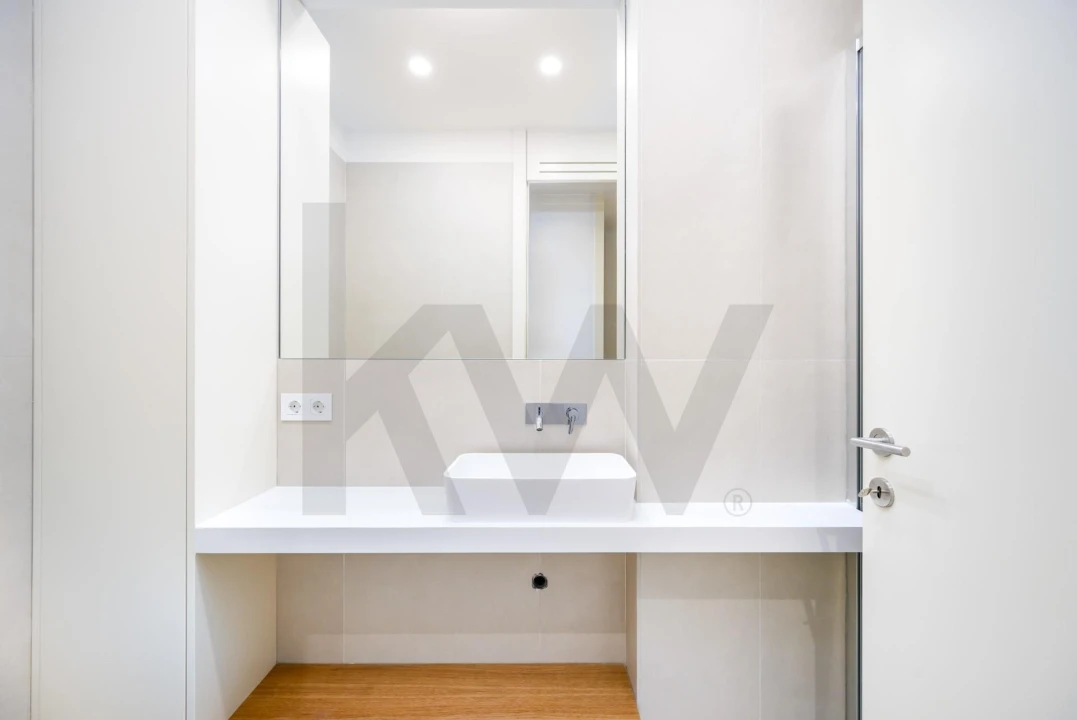 Apartamento T2 para Venda em Cedofeita, Santo Ildefonso, Sé, Miragaia, São Nicolau e Vitória Foto 11