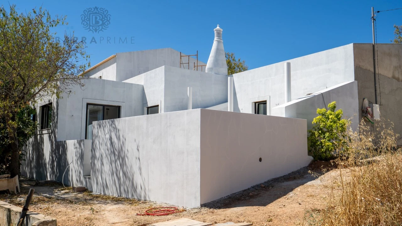 Moradia T6 para Venda em Loule (São Sebastião) Foto 15