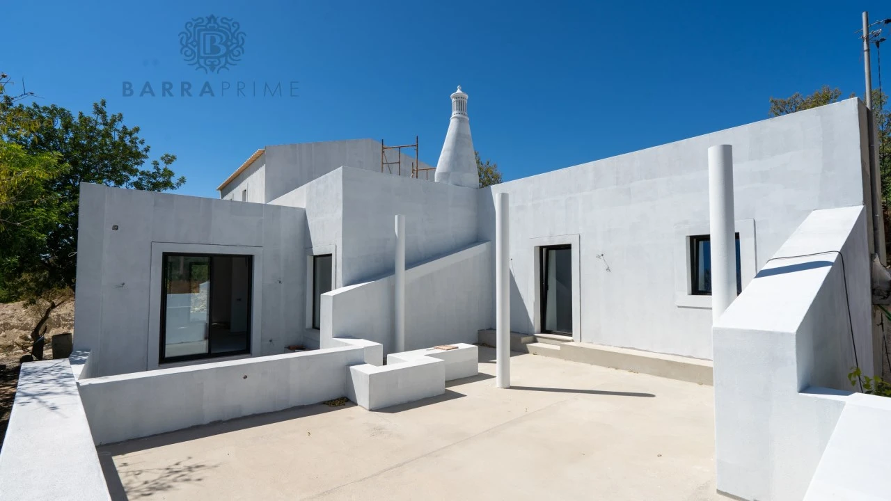 Moradia T6 para Venda em Loule (São Sebastião) Foto 16