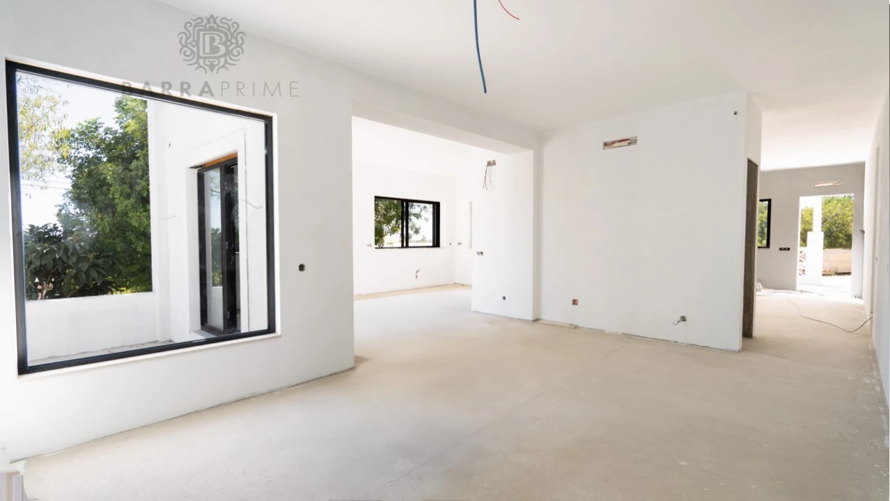 Moradia T6 para Venda em Loule (São Sebastião) Foto 21