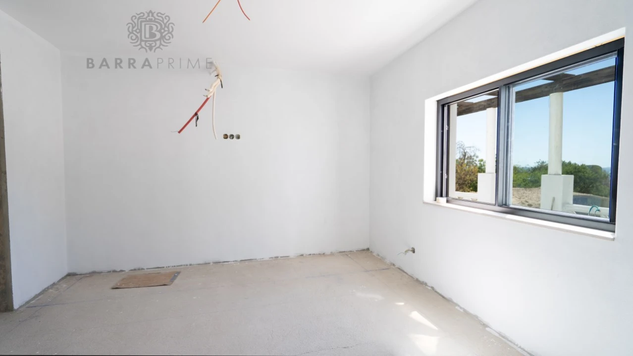 Moradia T6 para Venda em Loule (São Sebastião) Foto 25