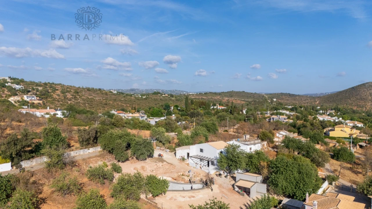 Moradia T6 para Venda em Loule (São Sebastião) Foto 37