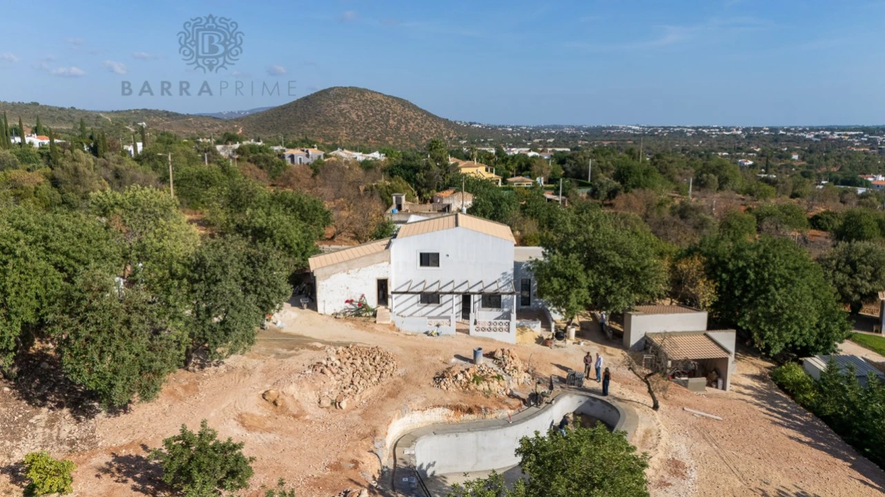 Moradia T6 para Venda em Loule (São Sebastião) Foto 38