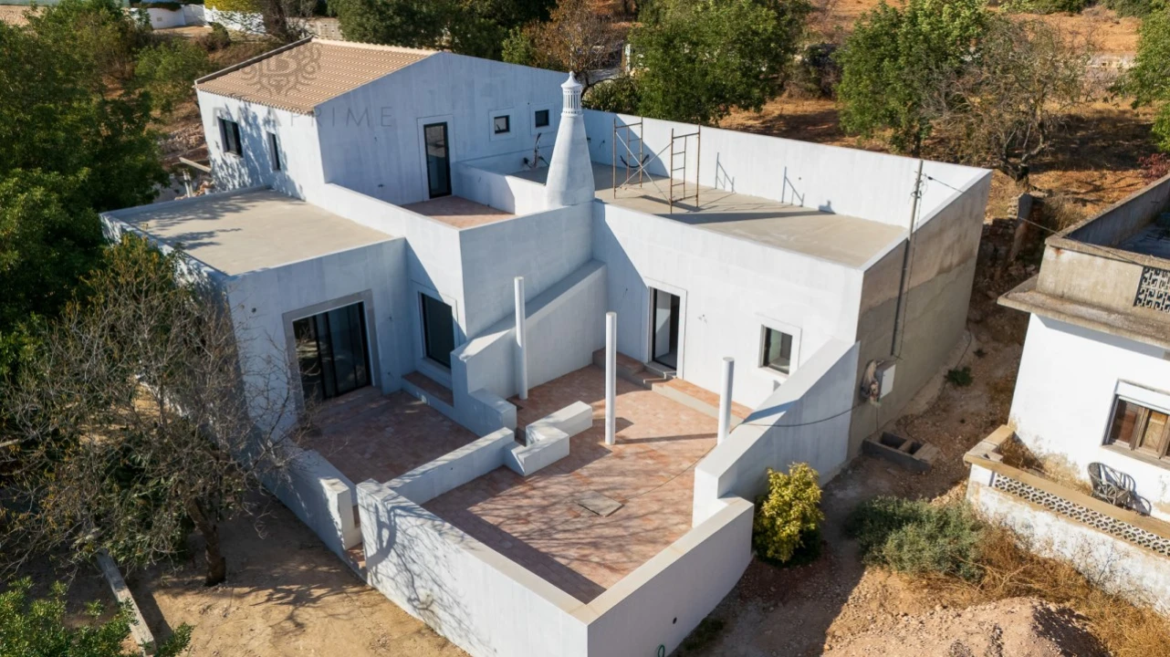 Moradia T6 para Venda em Loule (São Sebastião) Foto 40