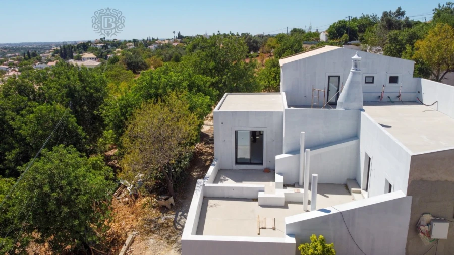 Moradia T6 para Venda em Loule (São Sebastião) Foto 4