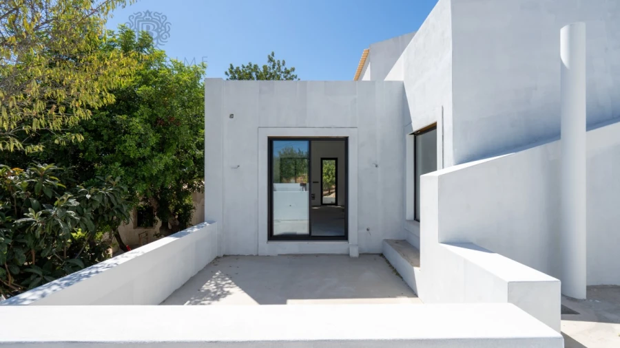 Moradia T6 para Venda em Loule (São Sebastião) Foto 17