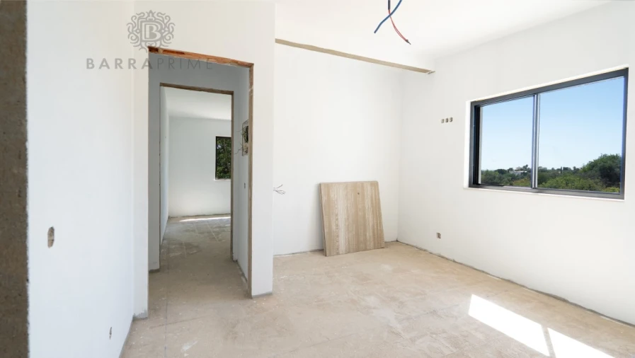 Moradia T6 para Venda em Loule (São Sebastião) Foto 27