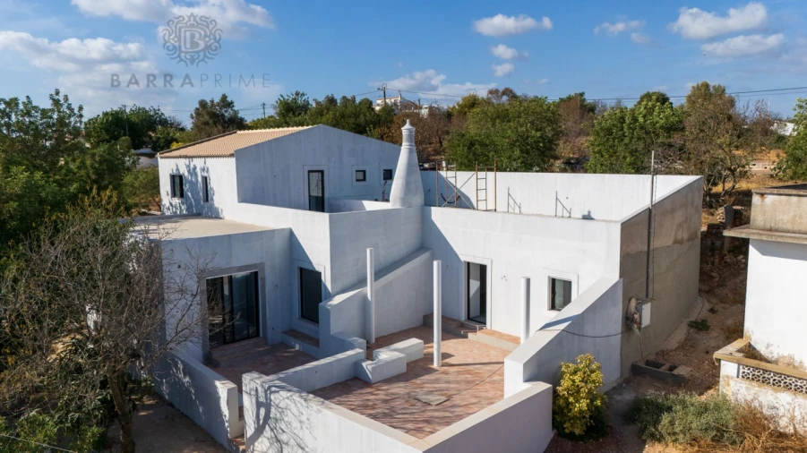 Moradia T6 para Venda em Loule (São Sebastião) Foto 2